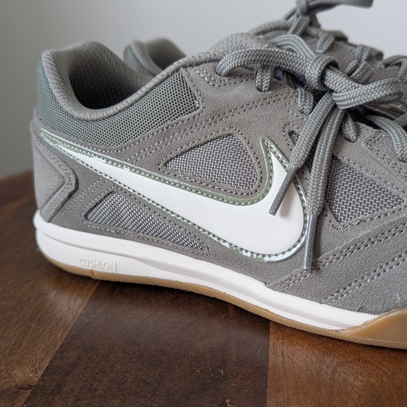 NWOT HQ6020-301 Nike Gato Light Army White Gum Light Brown (Men's) Size 9 - Picture 7 of 13